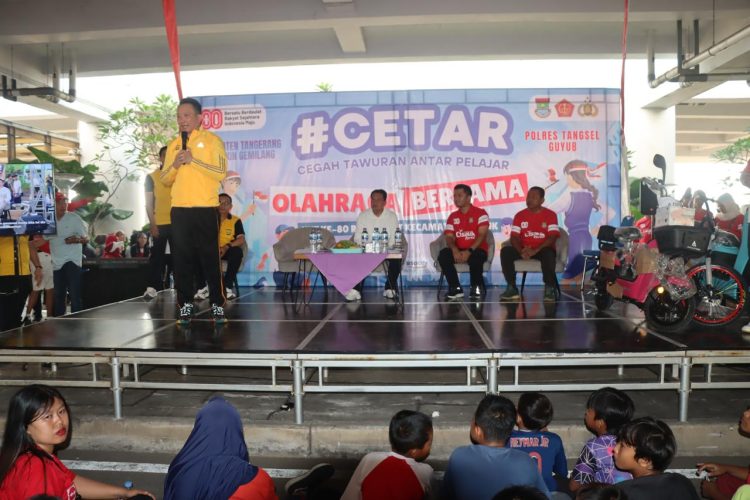 KAPOLRES TANGERANG SELATAN HADIRI OLAHRAGA BERSAMA TNI-POLRI DAN MASYARAKAT SERTA SOSIALISASIKAN PROGRAM CETAR DAN PELAYANAN PUBLIK DALAM RANGKA HUT KE-80 RI