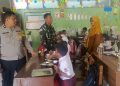 Babinsa dan Bhabinkamtibmas Kelurahan Kesambi Bersinergi Monitoring Program Makan Bergizi