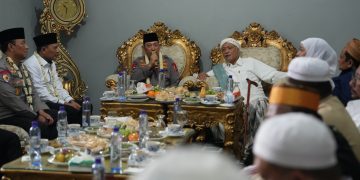 Kapolri Silaturahmi ke Ponpes Al-Hamidy Banyuanyar, Tekankan Sinergitas dan Persatuan