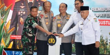 POLRI RESMIKAN 8 SPPG OPERASIONAL DAN GROUNDBREAKING 205 UNIT SERENTAK SELURUH INDONESIA UNTUK AKSELERASI PROGRAM MAKANAN BERGIZI GRATIS