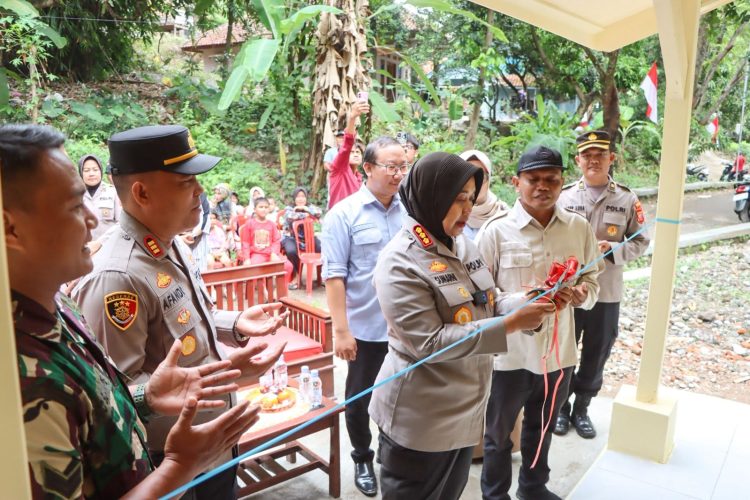 Kapolresta Cirebon Sambangi Yayasan Islamiyah Weru, Ajak Siswa Jadi Pemimpin Hebat dan Jauhi Narkoba