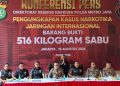 Ditresnarkoba Polda Metro Jaya Menangkap 7 Tersangka Narkoba Jenis Sabu Dengan Barang Bukti 516 Kilogram