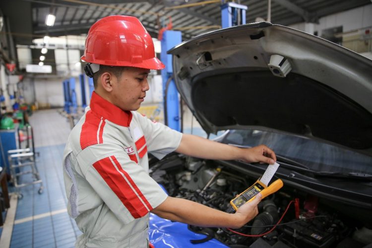 Beli Mobil Hybrid Toyota di GIIAS 2025, Jangan Lupa Servis Berkala Satu Bulan Pertama, THS Bantu Pelanggan yang Tidak Sempat Datang ke Bengkel Auto2000