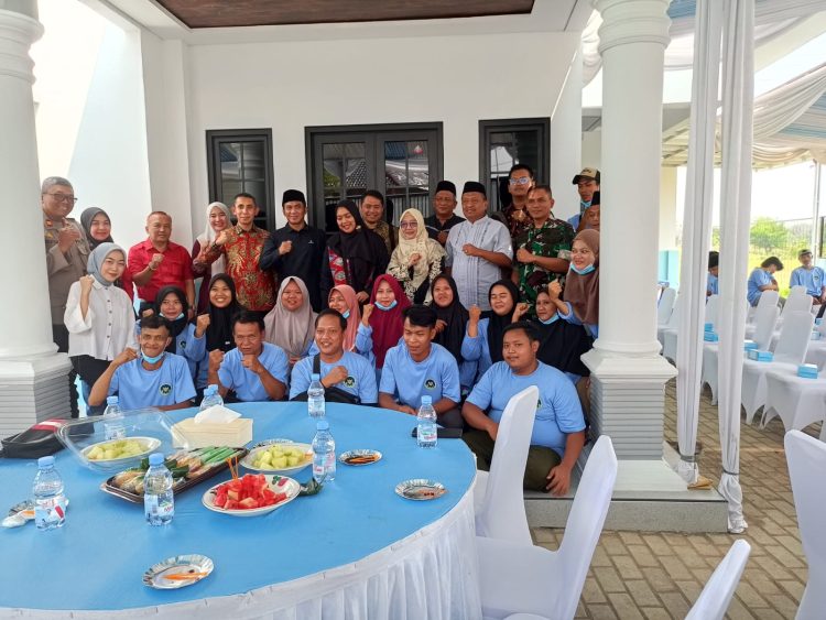 Babinsa Koramil 0620-03/Talun Hadiri Peresmian SPPG Desa Kerandon kecamatan Talun, Kab. Cirebon. 