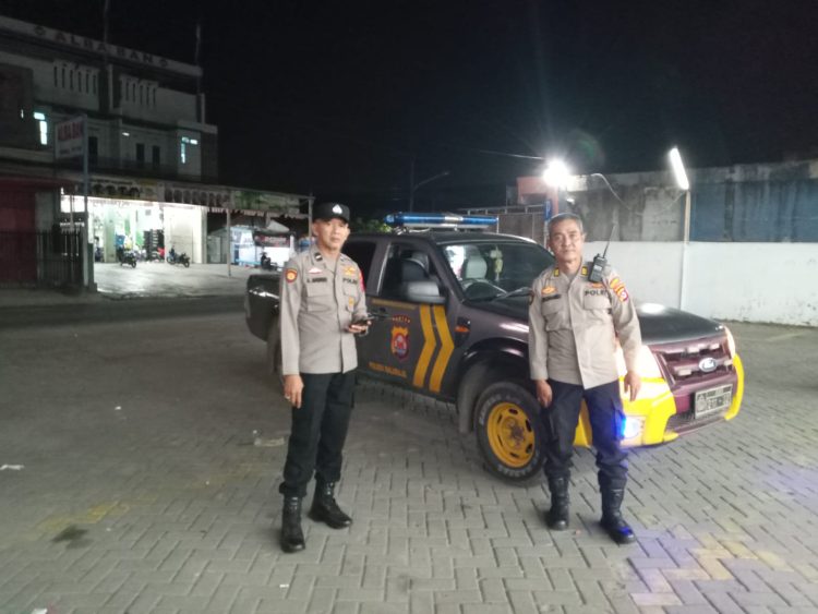 Memberantas kenakalan remaja Personil Polsek Balaraja Polresta Tangerang lakukan Rutinitas Patroli Mobile di Wilayah