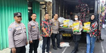 Polda Metro Jaya Bersama Bulog Gelar Gerakan Pangan Murah, 3 Ton Beras Terserap Masyarakat