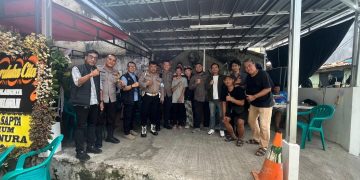 Empati Personel Polda Metro Jaya, Sambangi Rumah Duka Alm. Affan Kurniawan di Menteng