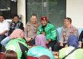 Jaga Kamtibmas, Polres Metro Bekasi dan Komunitas Ojol Jalin Kebersamaan Lewat Kegiatan Sosial