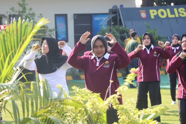 Meriahkan HUT Polwan ke-77, Polresta Cirebon Gelar Olahraga Bersama 