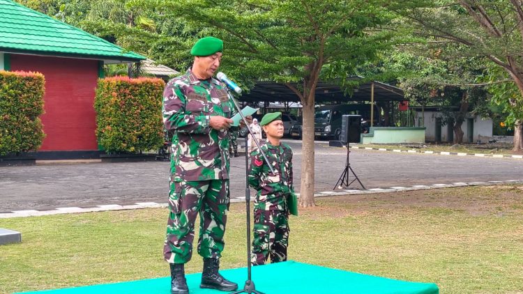 Kodim 0614/Kota Cirebon Gelar Upacara Bendera Rutin Bulanan Tanggal 17.