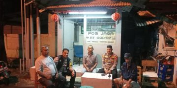Kapolsek Bekasi Barat Sambangi Pos Kamling, Ajak Warga Aktif Jaga Keamanan