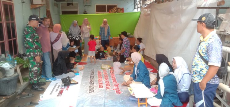 Babinsa Kesepuhan Dampingi Kegiatan Pemberian Makanan Tambahan untuk Balita Stunting