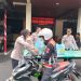 Polsek Cipayung Salurkan Bantuan Sembako Kapolda Metro Jaya kepada Warga dan Ojol