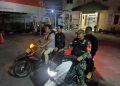Babinsa Kelurahan Kecapi Gelar Patroli Siskamling Bersama Komduk.