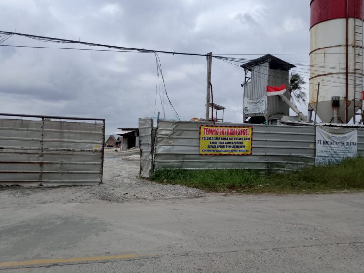 BBS (BINTANG BETON SKANDAL): Warga Datangi PT. Bintang Beton Selatan (PT. BBS) Suarakan Skandal Piutang dan Dugaan Penipuan