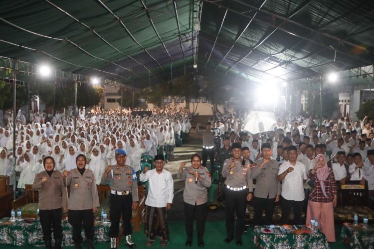 Polresta Cirebon Gelar Ceramah Kamtibmas di Ponpes Assalafie: Bentuk Generasi Emas Indonesia yang Tangguh, Berkarakter, dan Taat Hukum