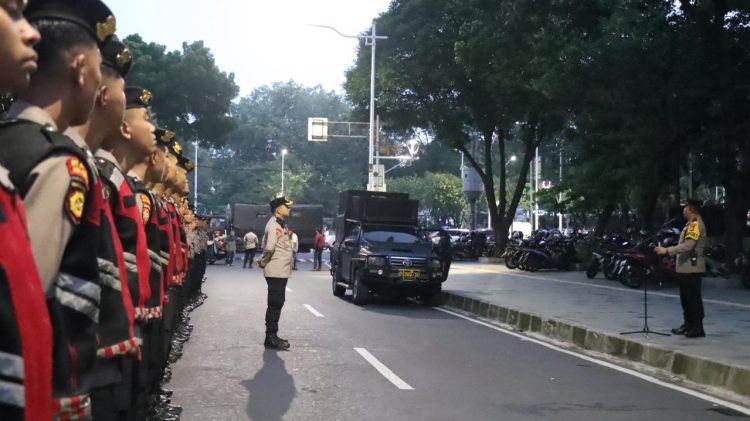 1.587 Personel Dikerahkan Amankan HUT ke-80 TNI di Monas, Polisi Imbau Warga Tertib dan Waspada