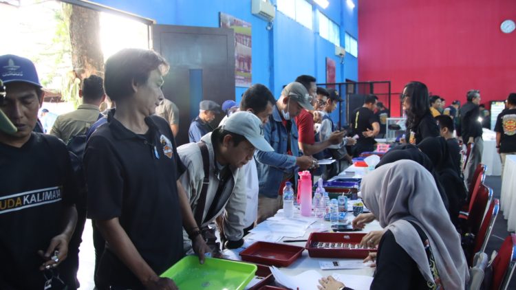 Dukung Komunitas Ojol, Polsek Menteng Sambangi Gerai Rakyat Mart di Blora