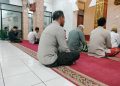 Bhabinkamtibmas Polsek Pasar Kemis Gelar Subuh Keliling di Masjid Jami’ Al Ikhlas, Perkuat Silaturahmi dan Edukasi Kamtibmas