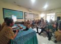 Babinsa dan Bhabinkamtibmas Kelurahan Pegambiran Hadiri Rapat Pembinaan Teknis Kampung Siaga Aktif Tahun 2025