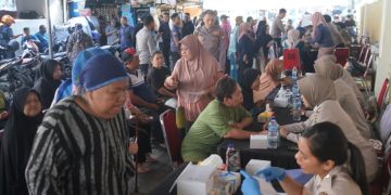 Bakti Kesehatan Brimob Polda Metro Jaya untuk Warga Kwitang