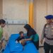 Bhabinkamtibmas Polair Evakuasi Balita Sakit Hernia di Muara Gembong, Dioperasi di RS Polri