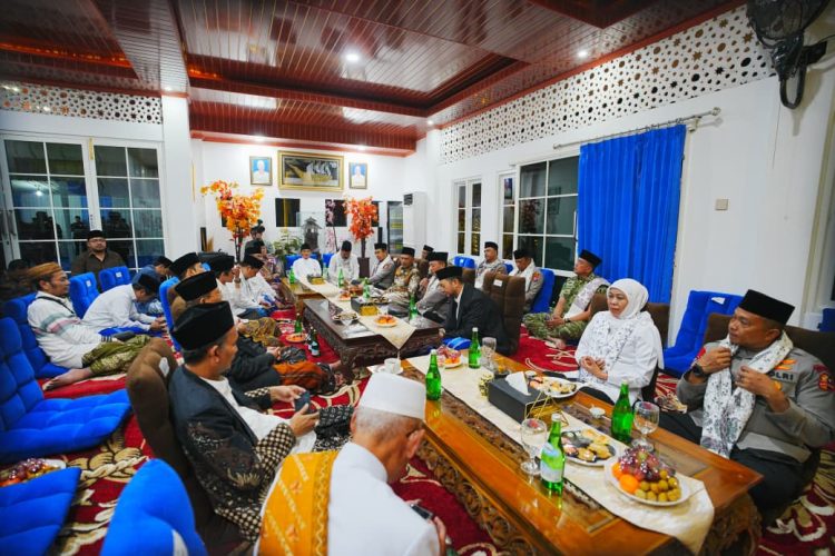 Kapolri Tekankan Jaga Persatuan-Kesatuan saat Silaturahmi ke Ponpes An-Nur Malang