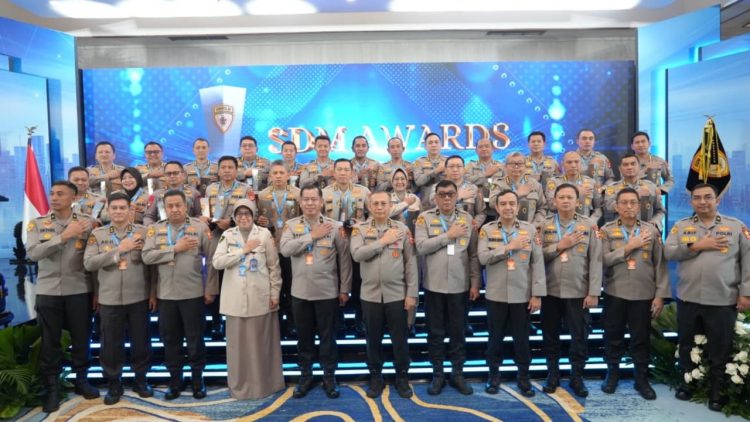 Biro SDM Polda Metro Jaya Meraih Penghargaan “SDM Awards 2025” atas Kategori Video Terbaik Membangun Kesehatan Mental   