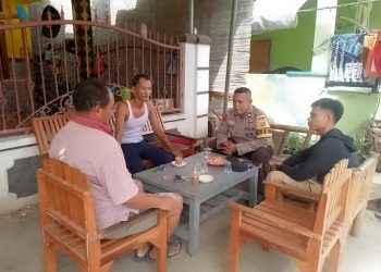Bhabinkamtibmas Pasar Kemis Lakukan Sambang dan Patroli Dialogis di Pangadegan, Warga Diajak Jaga Kamtibmas