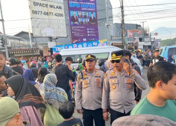Polresta Cirebon Gelar Pengamanan Kegiatan Arak-arakan Memayu Buyut Trusmi 