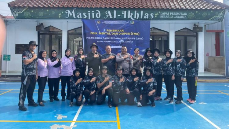 Polwan Brimob PMJ Perkuat Disiplin dan Ketangguhan Petugas Lapas Perempuan Jakarta